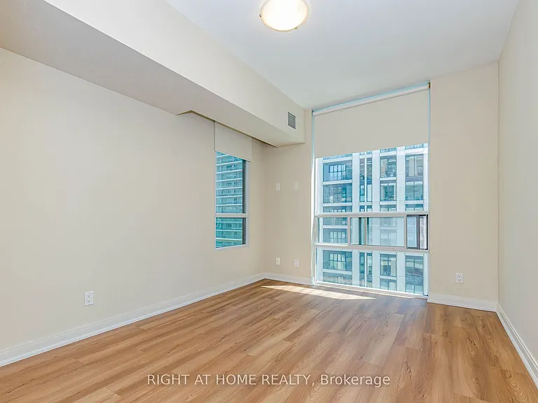 88 Broadway Ave E #1605 — Photo 24