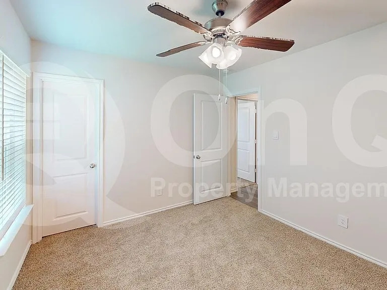 504 Saddle Blanket Dr — Photo 9
