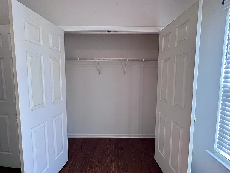 2375 Curecanti Ct — Photo 8