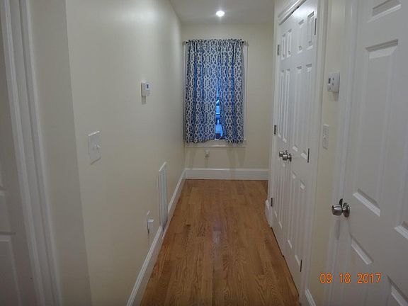 3rd image of 79 Reservoir Ave
