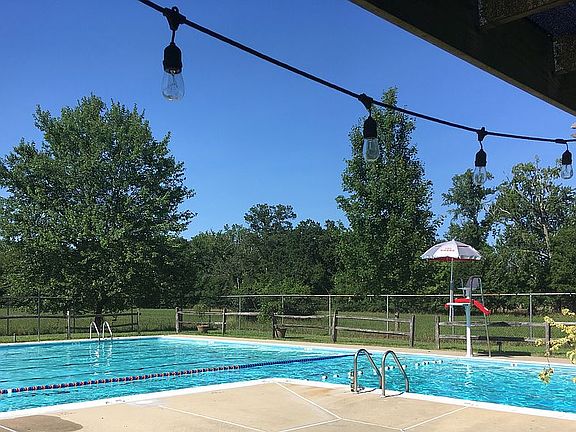 Cabana view - Community Pool