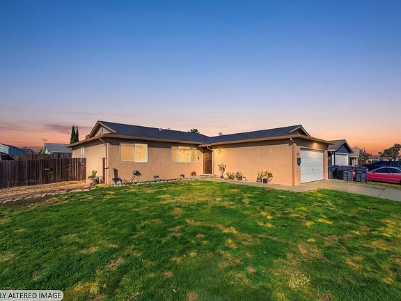 4th image of 2049 Swan Way