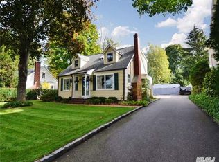 14 Little Neck Rd, Centerport, NY 11721