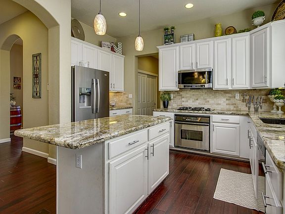 3rd image of 5116 Garlenda Dr