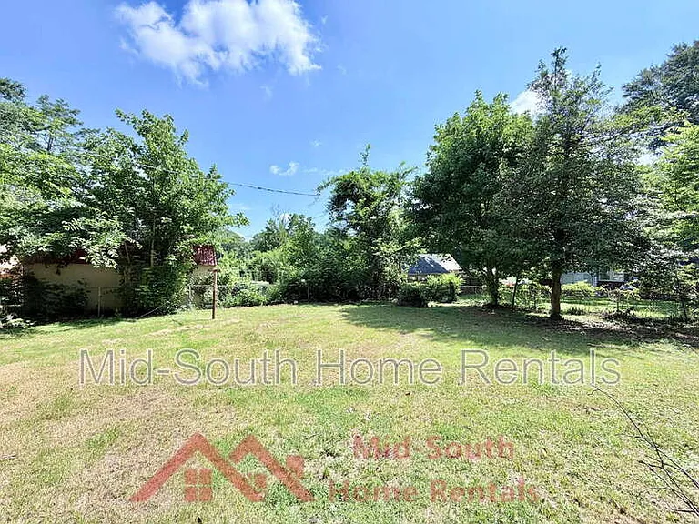 3284 Parham St — Photo 15