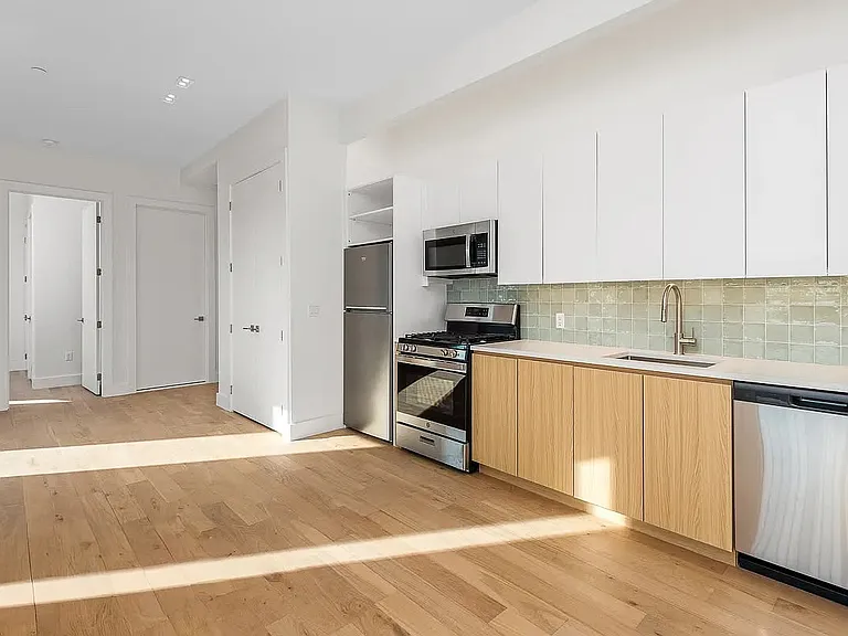 58 Vanderbilt Ave #8K — Photo 5