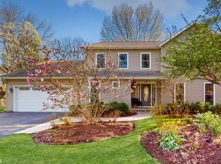 392 Glen Echo Rd, Naperville, IL 60565