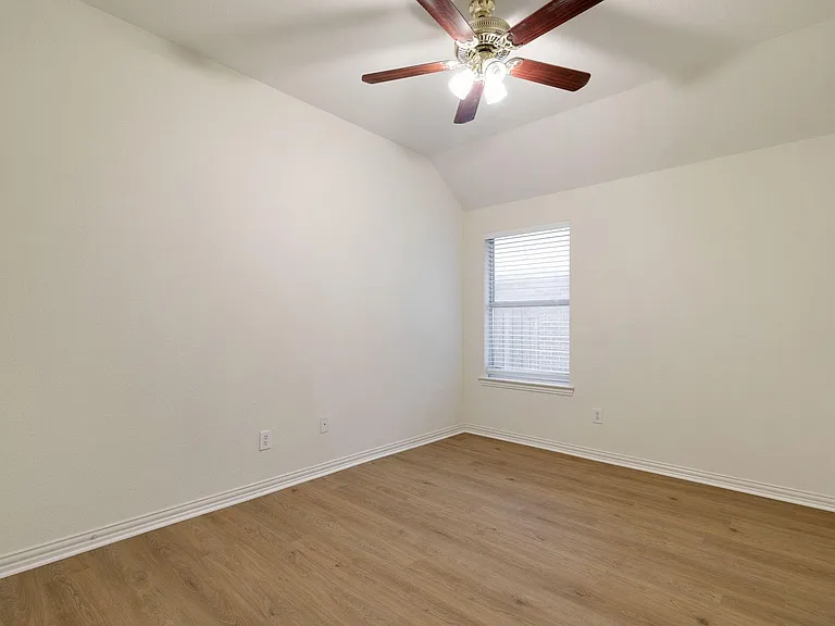 8306 Nicholson Dr — Photo 15