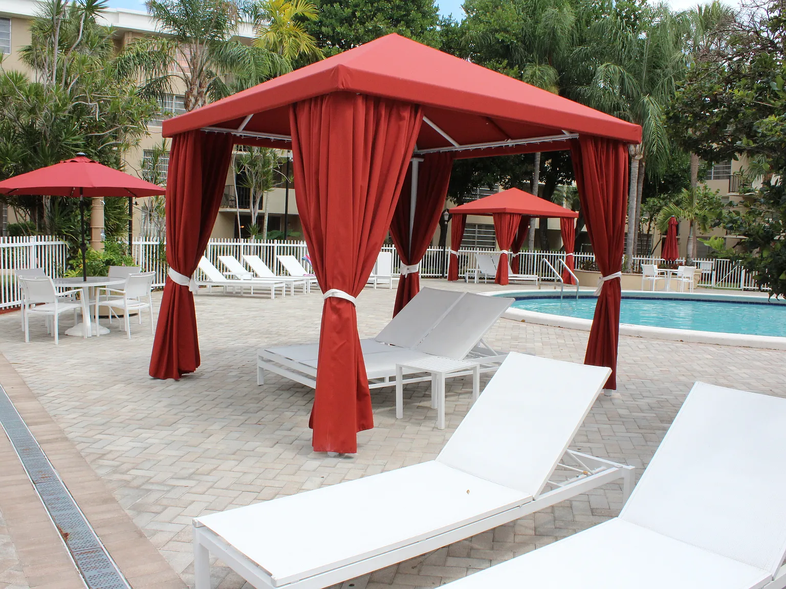 Colony at Dadeland — Photo 4