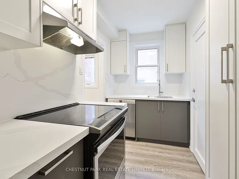 4 Oriole Cres #MAIN — Photo 12