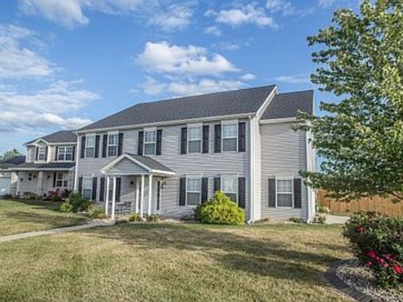 3rd image of 1201 Peach Ln