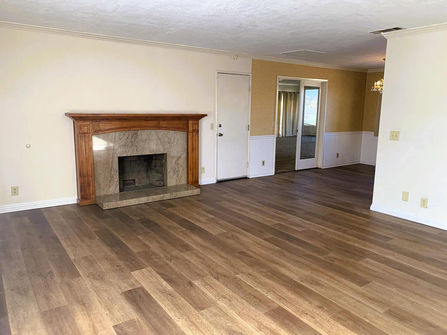 3 bed, 2075 sqft, $2,600 — Photo 3