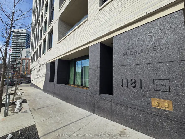 200 Sudbury St #402, Toronto, ON M6J 3W6