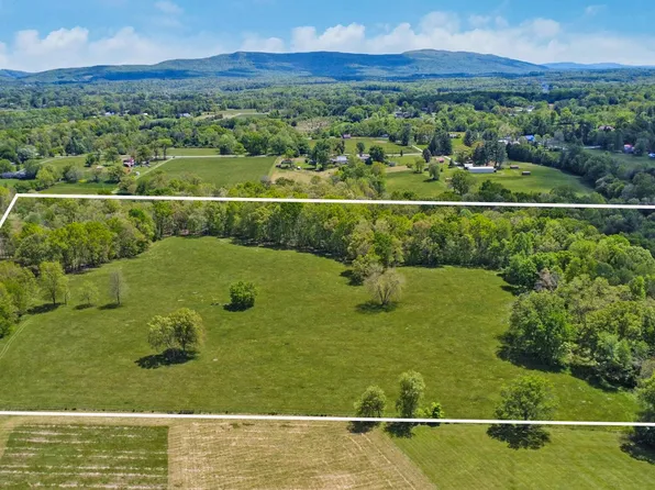 1309 Deep Draw Rd, Crossville, TN 38555