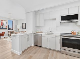 2-20 Malt Dr #2711, Long Island City, NY 11101