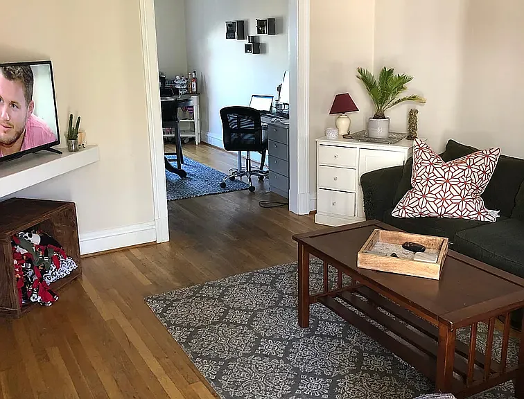 2608 Parkwood Ave — Photo 3