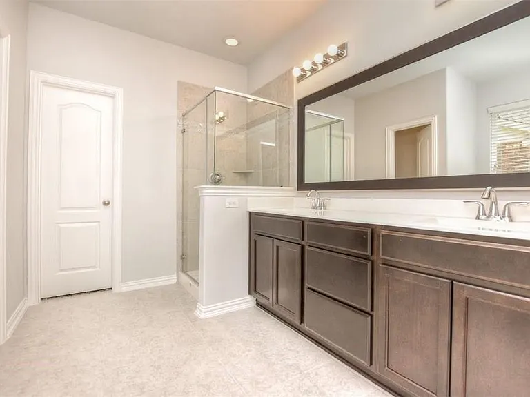 704 Bonnet Blvd — Photo 22