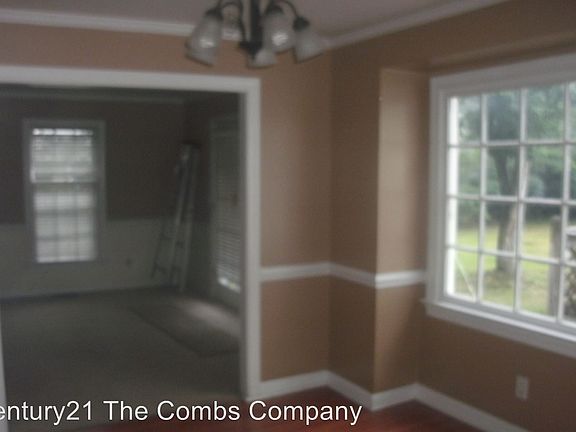 2nd image of 2833 Berkley Dr