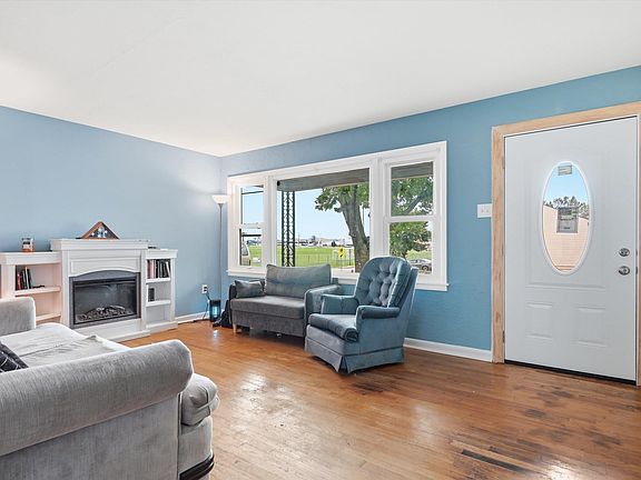 4th image of 5700 SW 20th St