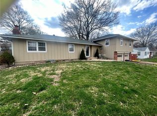 2100 SW Smith St, Blue Springs, MO 64015