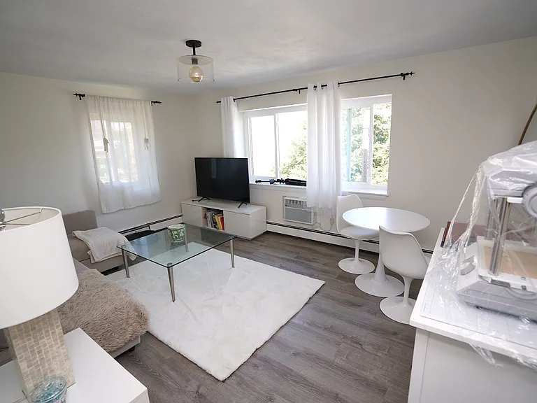 360 Market St #6 — Photo 1