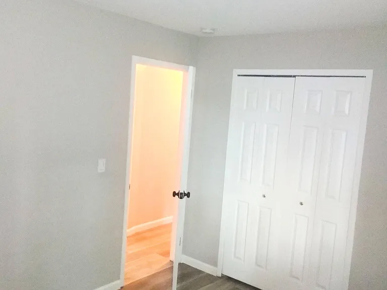 370 Randolph St — Photo 9