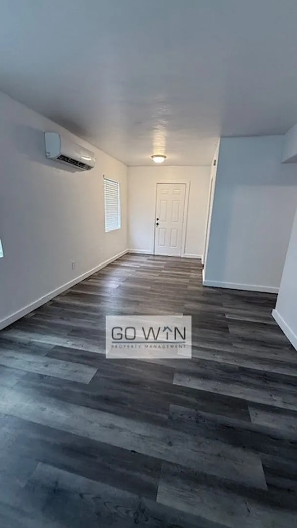 2310 East Roosevelt Street — Photo 1