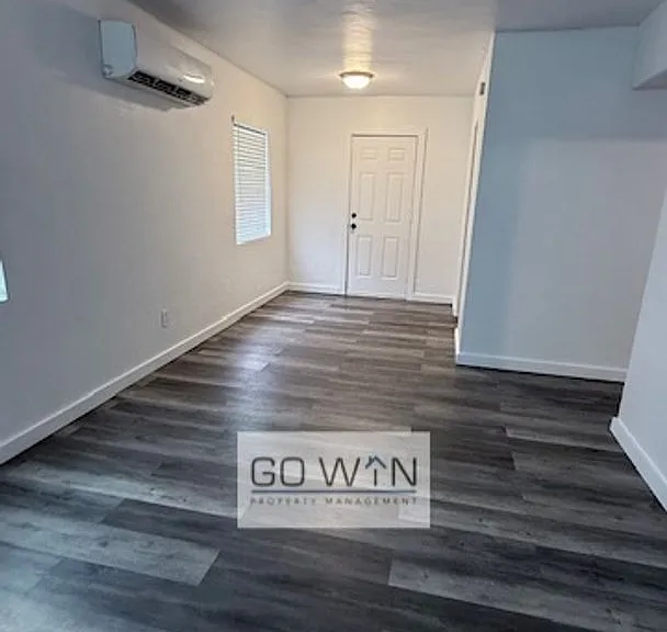 2310 E Roosevelt St — Photo 1