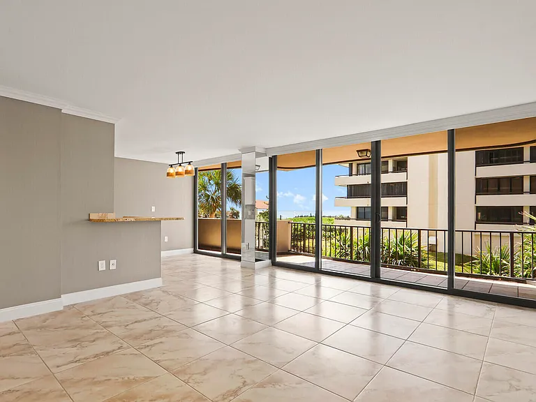 4200 N Ocean Dr #1-203 — Photo 9