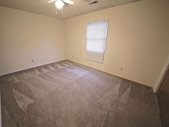 3rd image of 438 W Northlane Dr