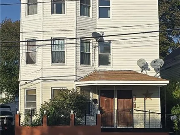 283 Waldo St, Providence, RI 02909