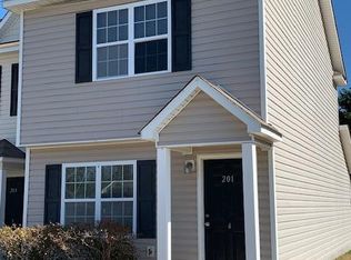 201 Lanieve Ct, Hubert, NC 28539