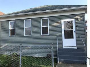 15 Colchester St, Springfield, MA 01109