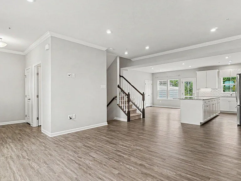 165 Peter Ln — Photo 7