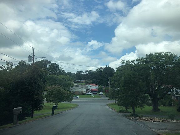5th image of 1407 Brentwood Dr
