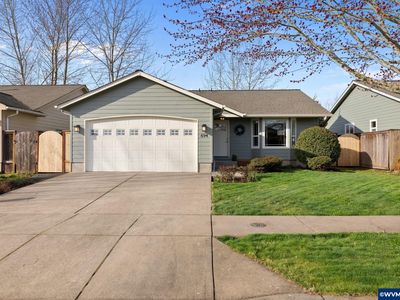 694 Trinity St NE, Albany, OR, 97322