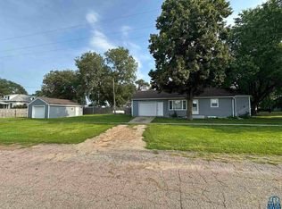 108 Grant Ave, Volin, SD 57072