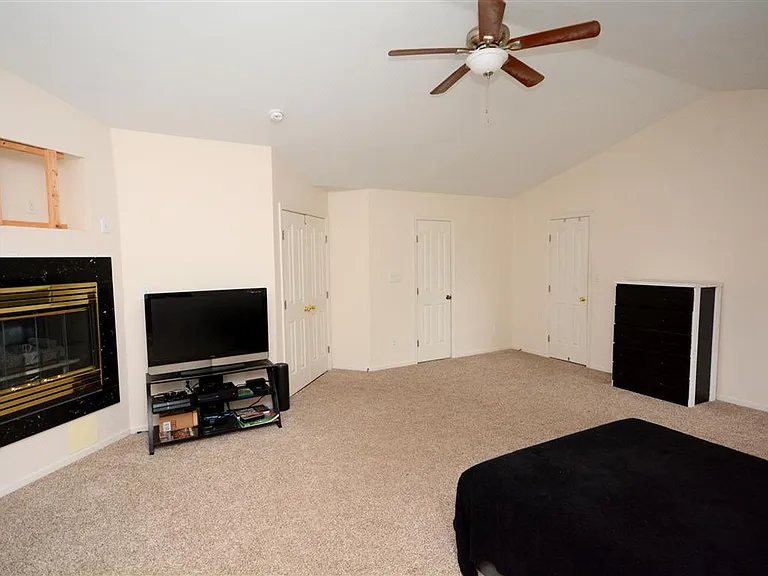 414 Sawyers Mill Xing — Photo 22