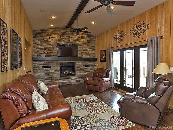3rd image of 245 Whispering Oaks
