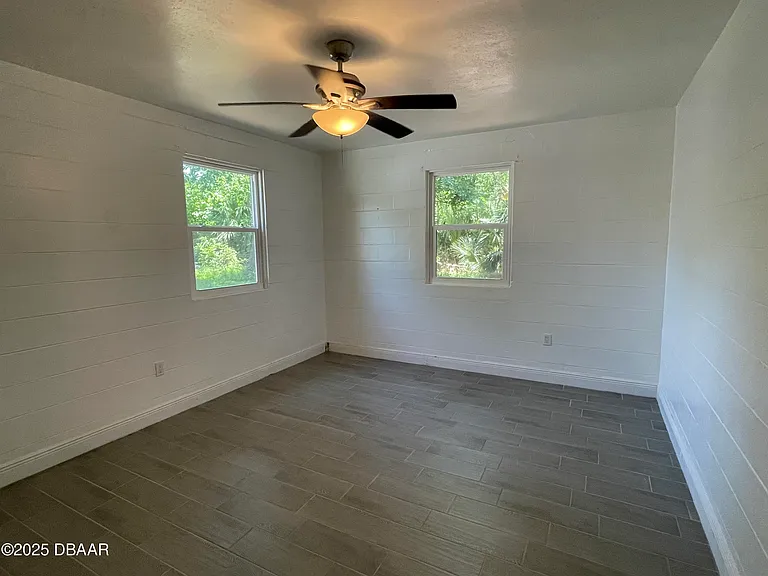 87 Ford St — Photo 14