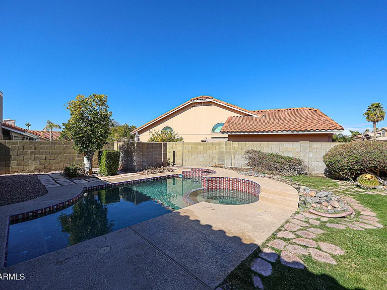 6910 W Kimberly Way — Photo 44
