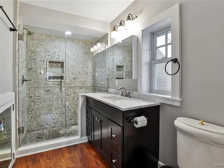 245 E Townline Rd — Photo 17