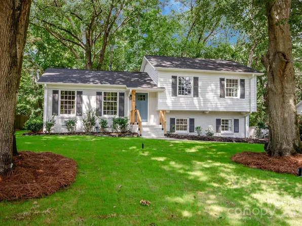 6706 Queensberry Dr, Charlotte, NC 28226
