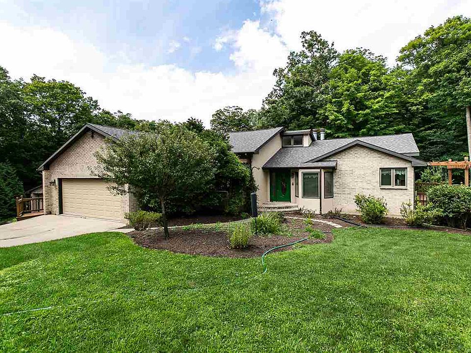 1st image of 15647 Abbey Cir
