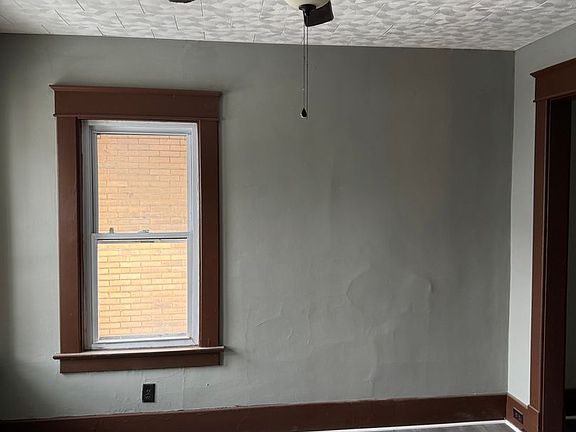 5th image of 1106 E Lake Rd #2