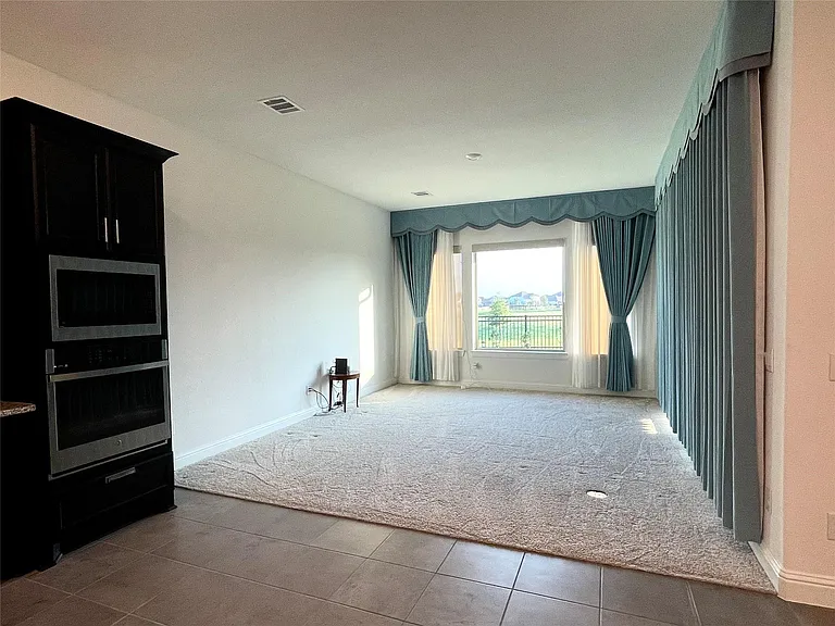 689 Cape Capri Dr — Photo 22