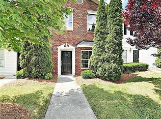 2413 Ryerson Ct, Charlotte, NC 28213