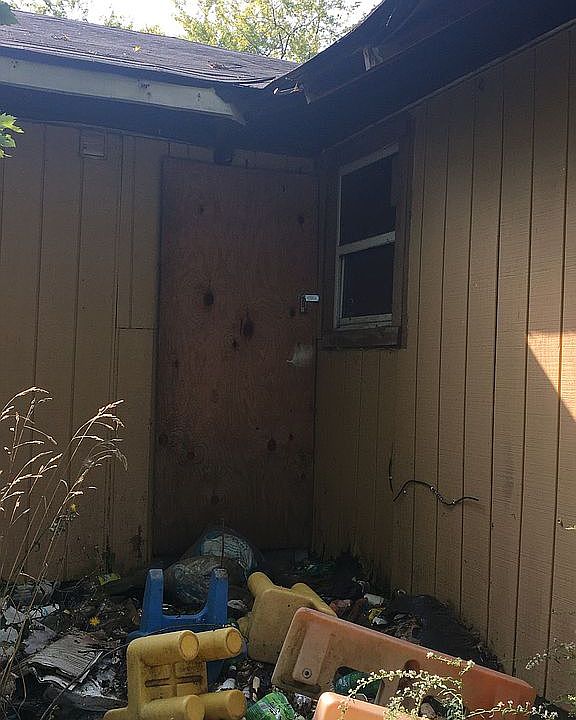 1st image of 152 Park Ln