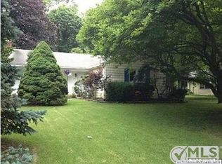 20 Oaklawn Rd, Fair Haven, NJ 07704