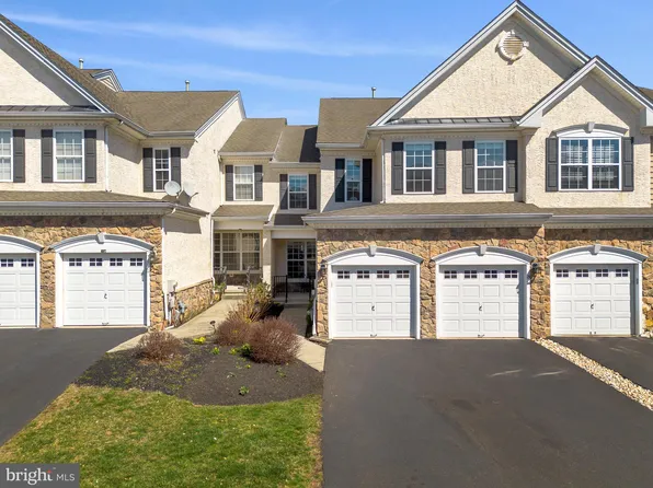 13 Wellington Rd, Newtown, PA 18940